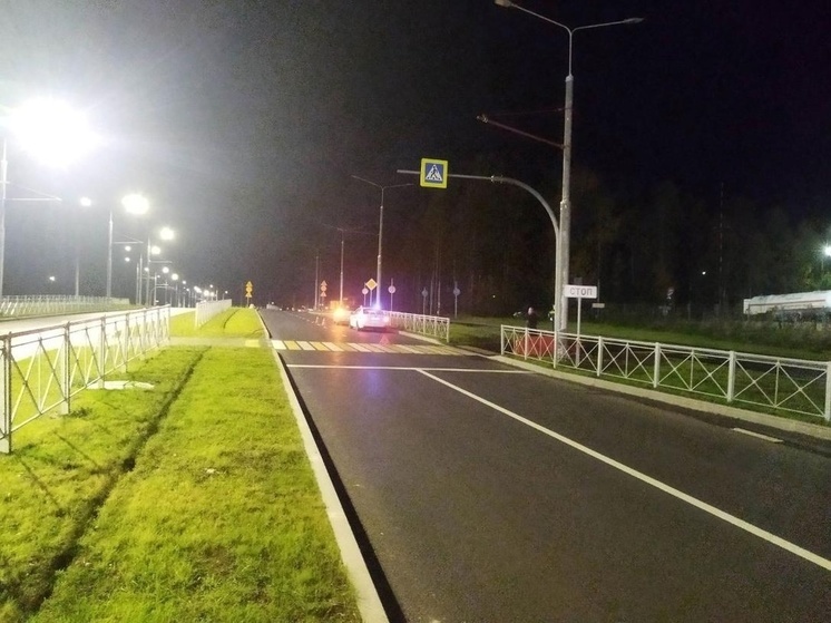 Девушка попала под машину на темной дороге в Петрозаводске