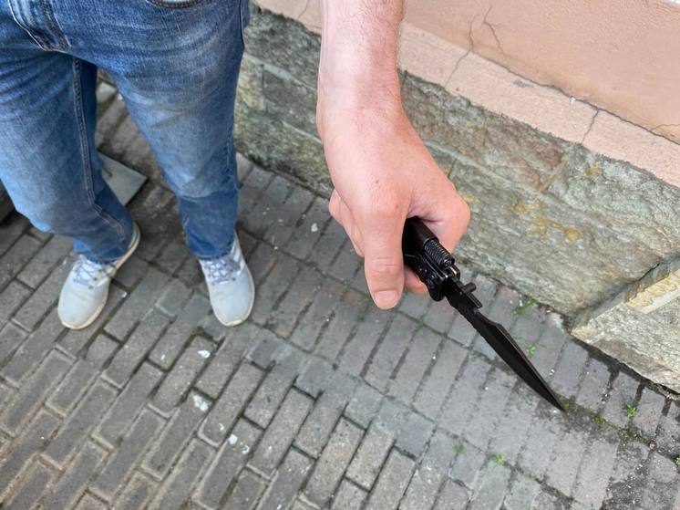 Ленинградец тяжело ранил собутыльника ножом во время пьянки в Киришах