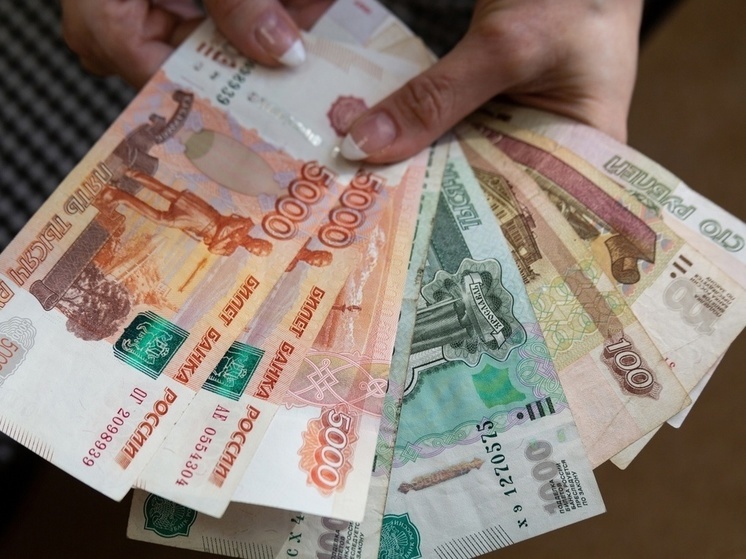 Минфин Омска ищет сотрудников на зарплату до 59 тысяч рублей