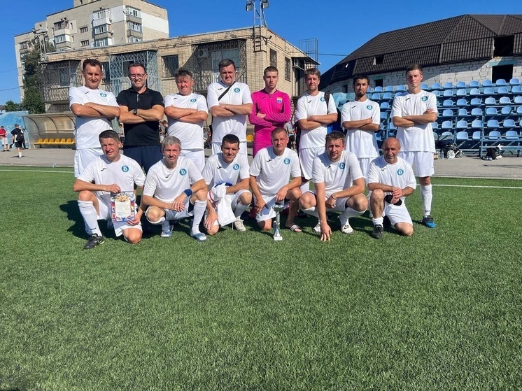 Футбольная команда ветеранов из Мариуполя заняла второе место в турнире ко Дню Бердянска