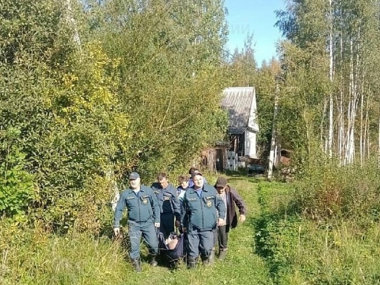 Обессилевшего мужчину спасли из леса в Тверской области