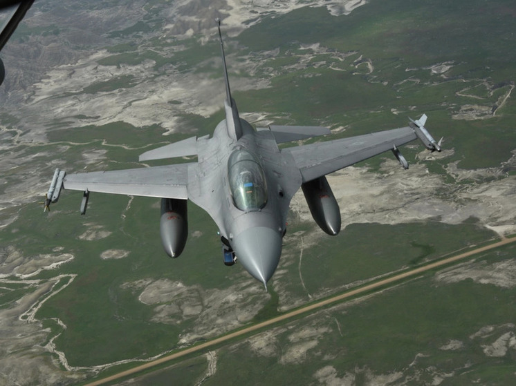 Глава Минобороны Оллонгрен: Украина получит первые F-16 от Нидерландов в 2024 году