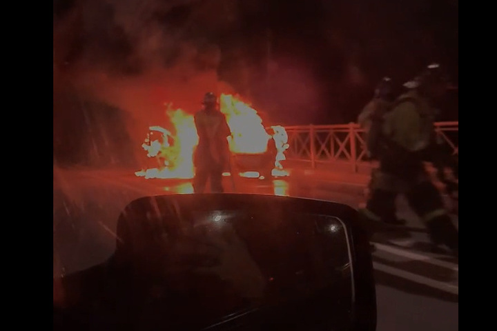 Автомобиль сгорел на выезде из Петрозаводска