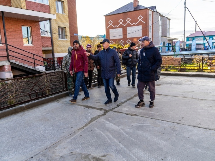 Просторные парковки и качели: улицу Панаевска открыли после реконструкции