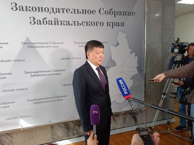 Кон ответил на критику Осипова о работе депутатов