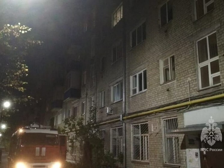 В ночном пожаре в казанской квартире погиб при курении мужчина
