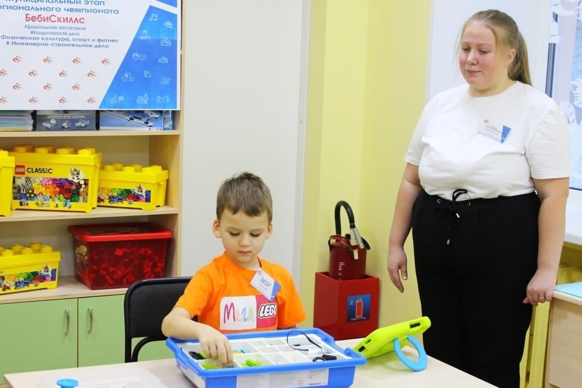 Глава Северодвинска поздравил работников дошкольного образования с профпраздником