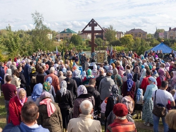 Костромская митрополия приглашает костромичей на крестный ход к Святому озеру 1 октября