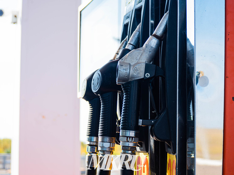 Экономист Демидов заявил о неэффективности мер по снижению цен на бензин