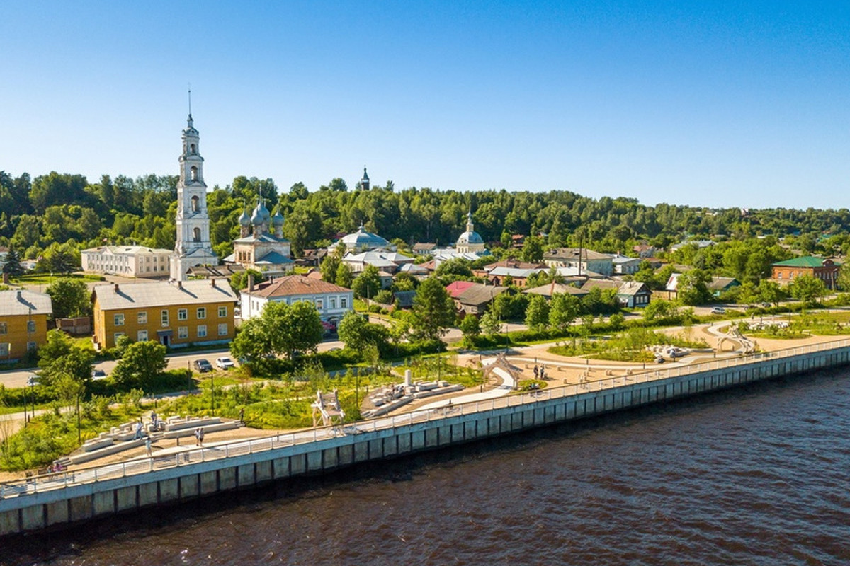 Дни городов ивановская область. Юрьевец город. Юрьевец Волга. Порт Юрьевец Ивановской области. Новая Пристань в Юрьевце Ивановской области.