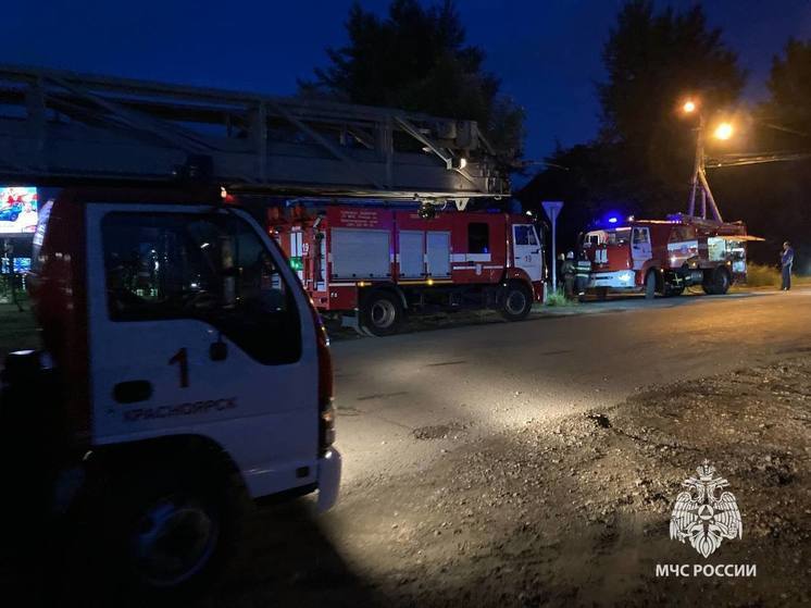 В Красноярском крае в селе Боготол при пожаре в частном доме погиб человек