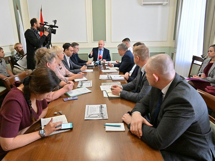 Мэр Хабаровска встретился с компанией, разработавшей водосберегающее оборудование