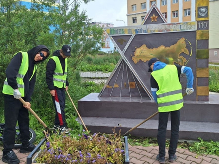 Летом на Чукотке работали более 750 школьников