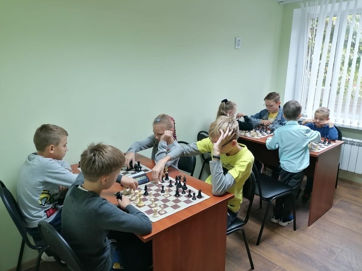 Серпуховичей пригласили на дружеский турнир по шахматам и шашкам