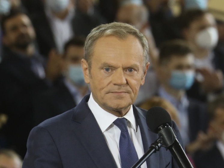 Туск предрек выход республики из ЕС без смены власти