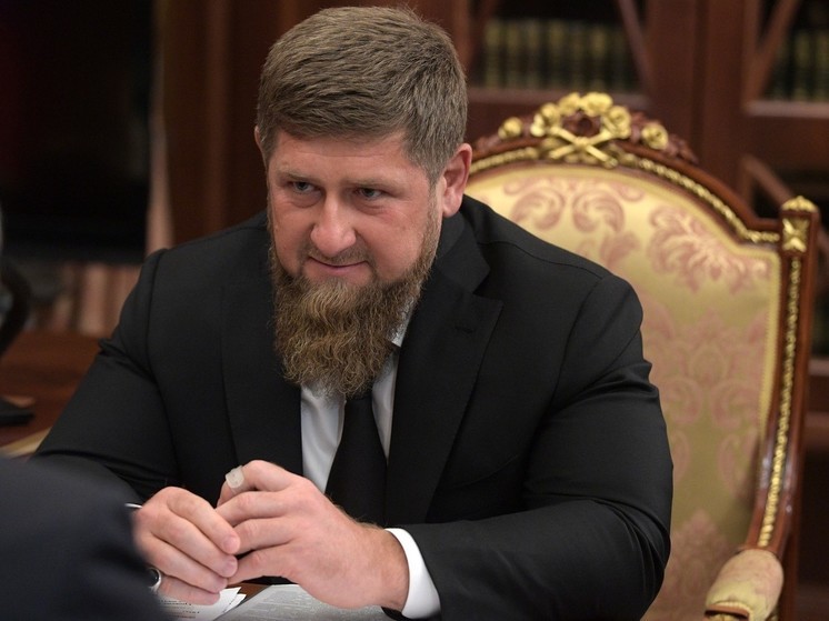 Сын главы Чечни Рамзана Кадырова Адам разместил в своем микроблоге первый пост после избиения заключенного в СИЗО активиста Никиту Журавеля