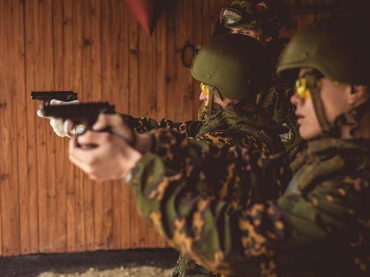 Молодые тюменцы встретились на соревнованиях «Суворовский натиск»