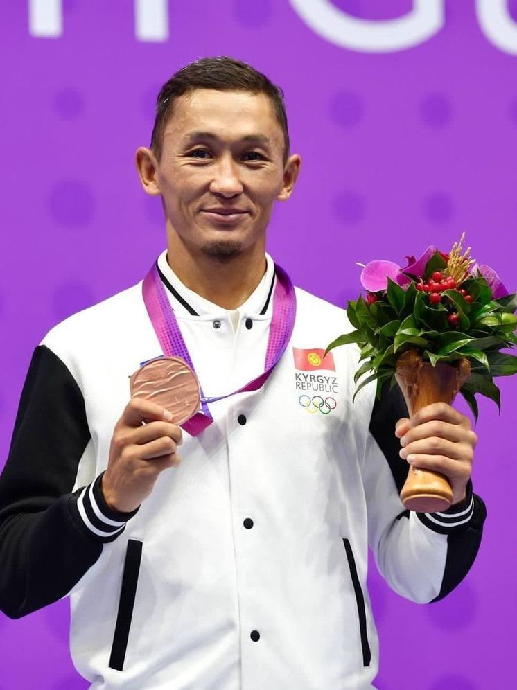 Авазбек Аманбеков завоевал бронзовую медаль Азиатских игр по ушу