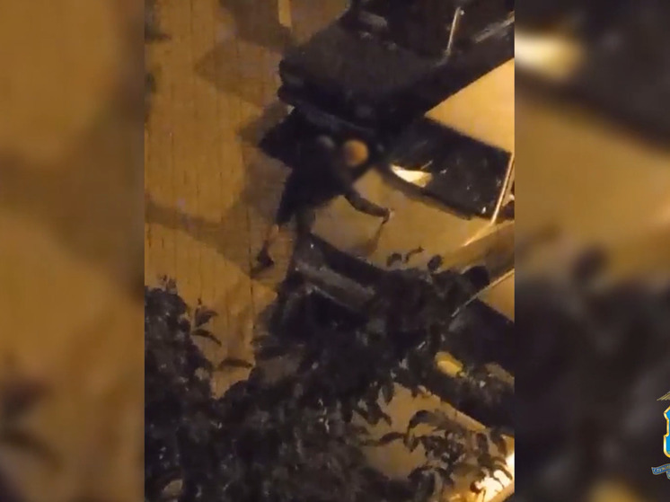 Пьяному белгородцу стало тесно на стоянке, поэтому он поцарапал ножом чужое авто