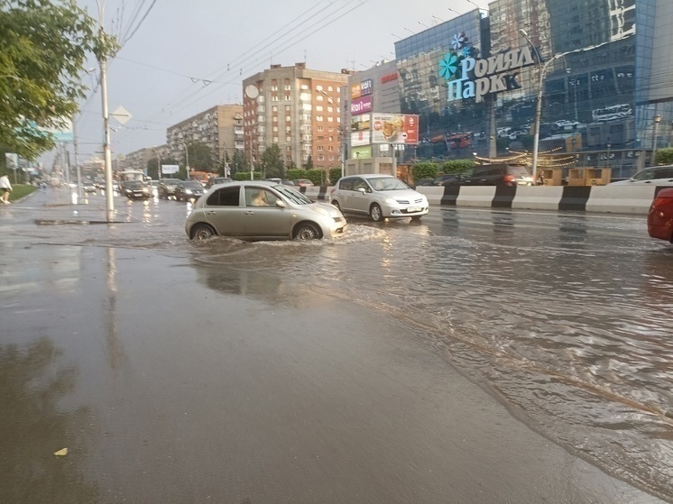 В Новосибирске прошел мощный ливень вечером 28 сентября