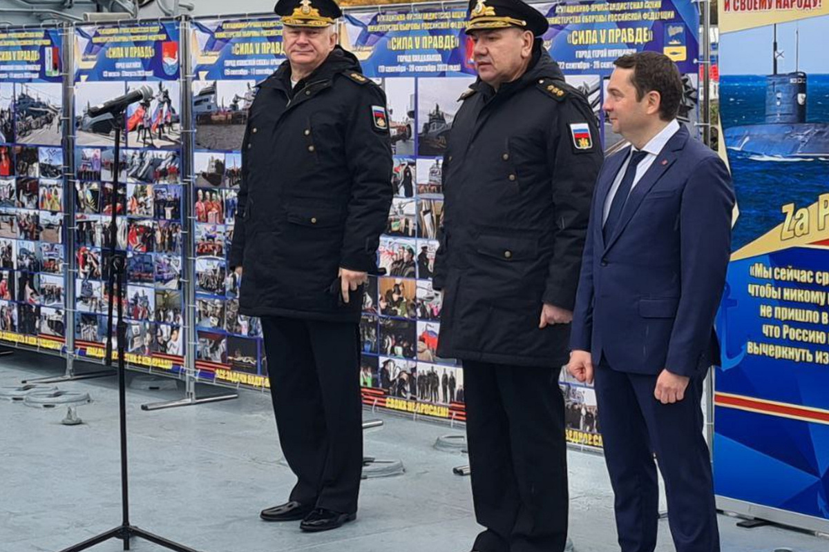 Губернатор Мурманской области посетил БДК «Иван Грен» в Североморске
