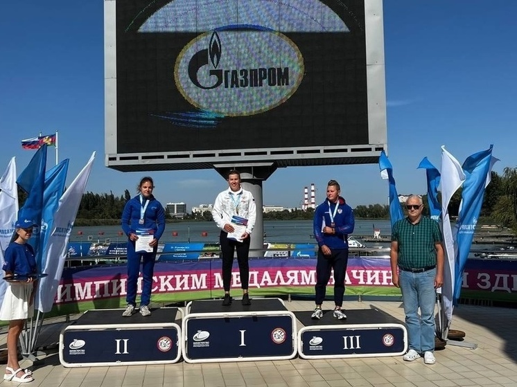 Золотые медали завоевали байдарочницы Поморья на всероссийских стартах