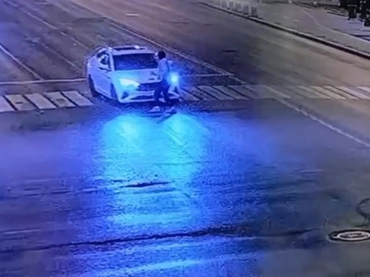 ГИБДД Екатеринбурга представила запись наезда Jak J7 на пешехода