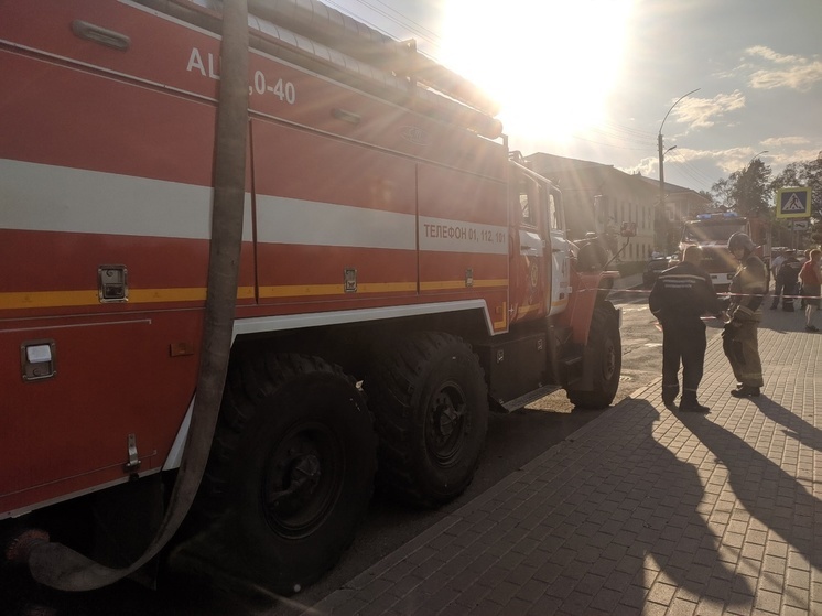 Автомобиль подожгли в Вологде на улице Ярославской