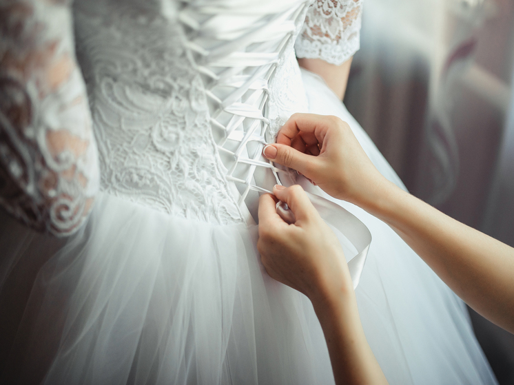 В Новосибирске 245 свадебных платьев пытались продать за 2,4 млн рублей