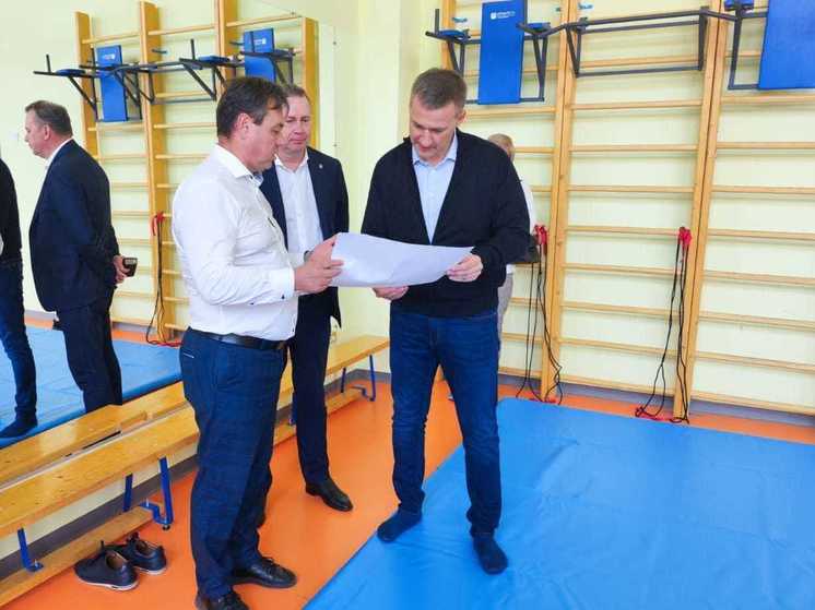 Четыре новых зала самбо открыли в школах Нижнего Тагила