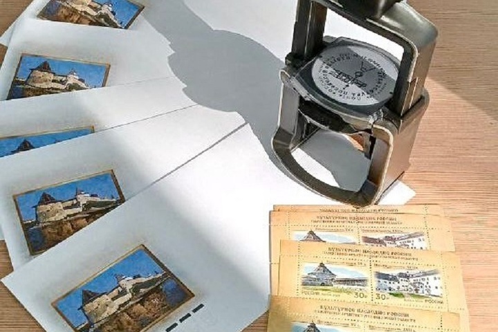 Изображения псковских памятников поместили на почтовые марки