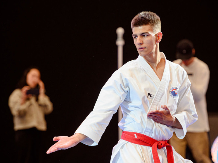 Спортсмены с Сахалина завоевали три медали на чемпионате России по каратэ среди глухих