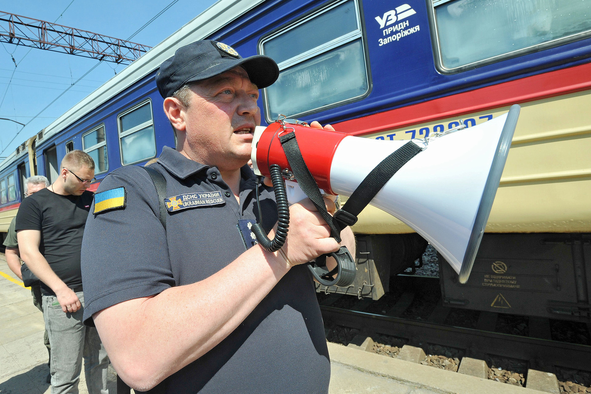 Massive train delays after missile attack in Ukraine