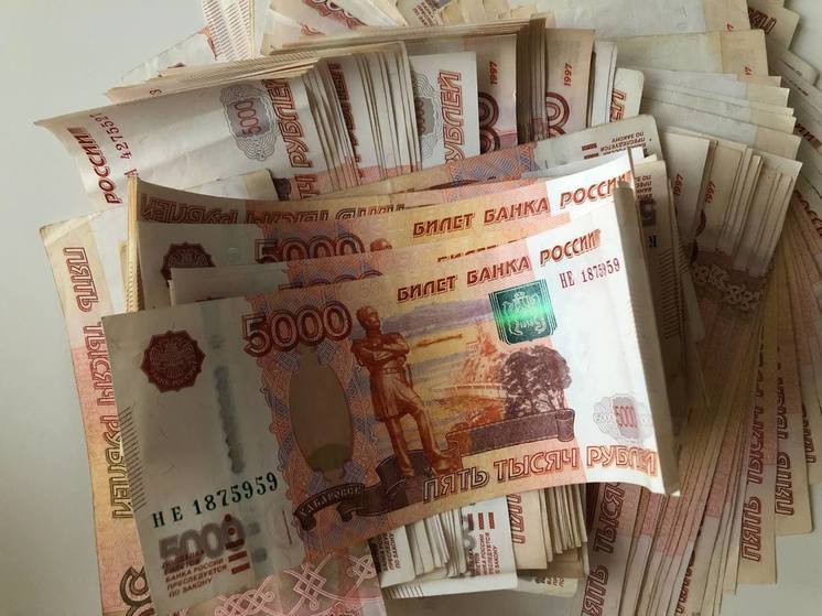 Житель Гостилиц потерял 6 млн рублей, пытаясь заработать на бирже