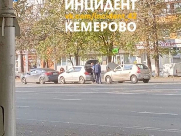 ДТП произошло на кемеровском проспекте