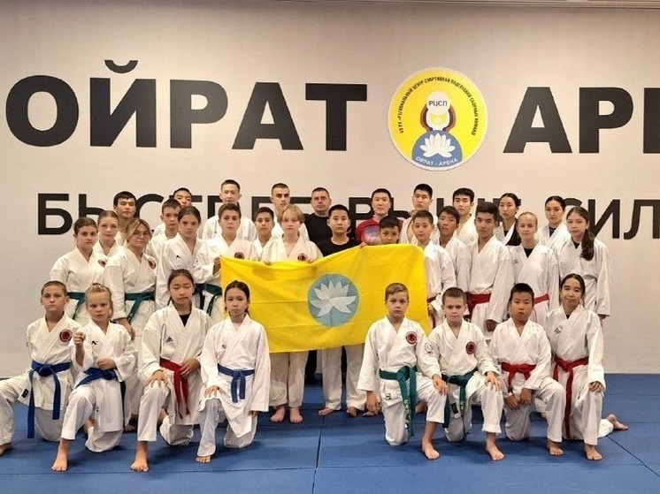 В Элисте проходят совместные сборы каратистов Калмыкии и ДНР