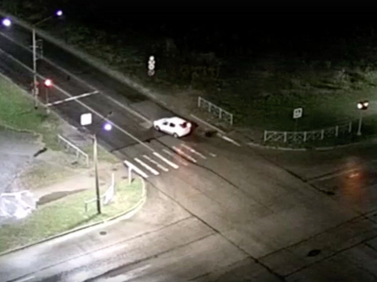 Автомобиль сбил пешехода прямо на переходе в Костомукше