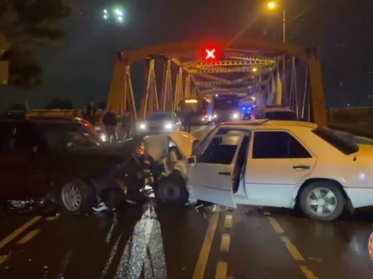  В Московском районе столкнулись две легковушки