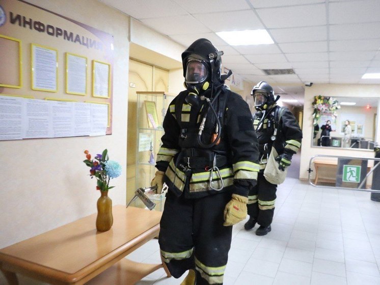 На базе общежития Губернского колледжа в Серпухове провели объектовую тренировку