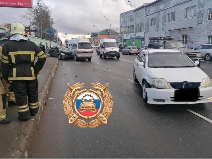 Пьяный водитель Toyota Corolla устроил серьезное ДТП в Южно-Сахалинске