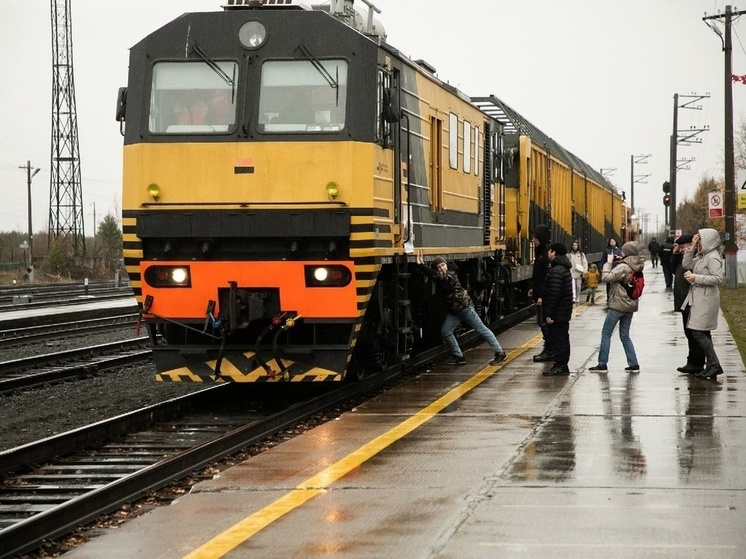 В Ноябрьске прошла выставка отечественной железнодорожной техники