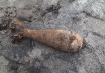 В Индустриальном районе Барнаула при проведении земельных работ на одной из строительных площадок обнаружили предмет, похожий на снаряд