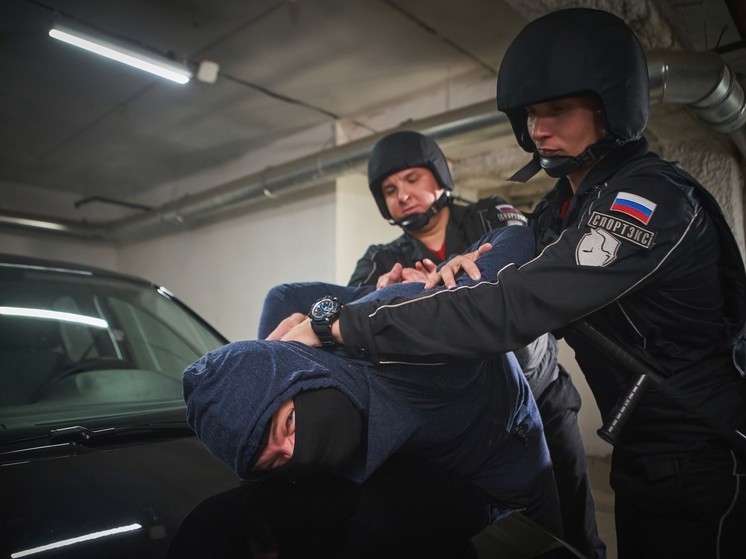 В Новосибирске вооруженные подростки открыли стрельбу в «Пятерочке»