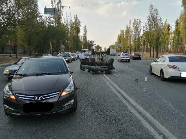 Пьяный водитель спровоцировал в Воронеже массовую аварию