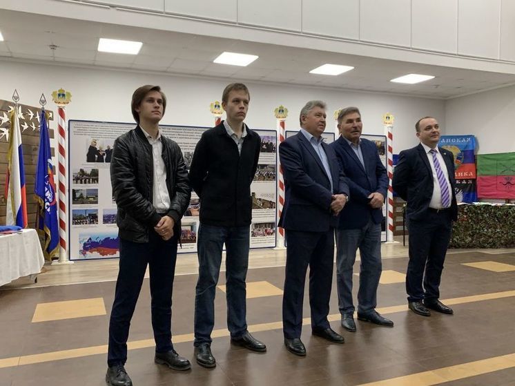 Алексей Анохин поблагодарил организаторов выставки, посвященной воссоединению ДНР, ЛНР, Запорожской и Херсонской областей с Россией