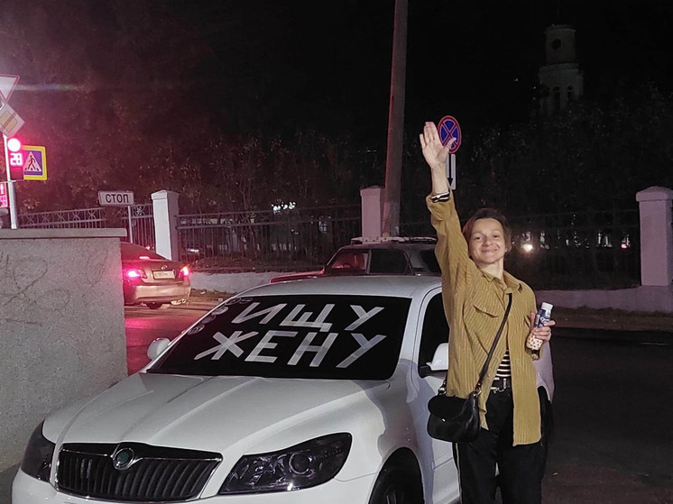 Группа орловских автомобилистов устроила флешмоб