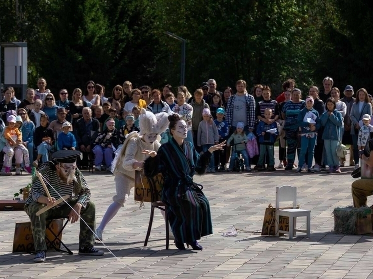 В Менделеевской «Атмосфере» представят спектакль «БукаЖка»