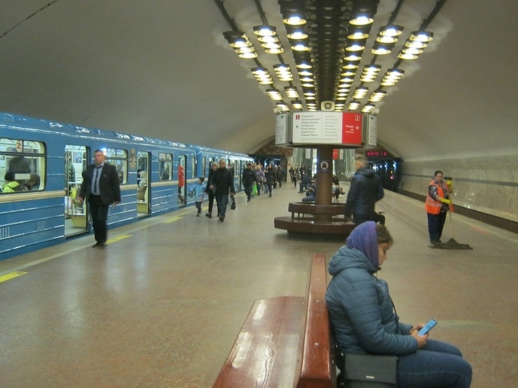Губернатор Травников обозначил сроки замены всех вагонов метро Новосибирска