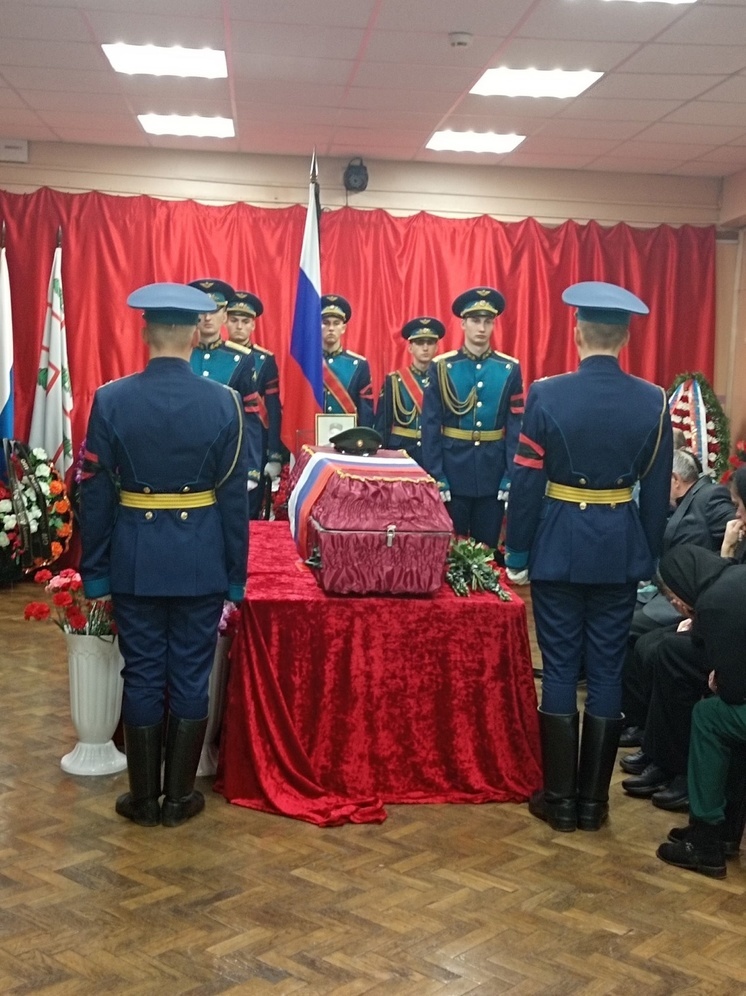 В Тверской области простились с погибшим на СВО Андреем Травиным