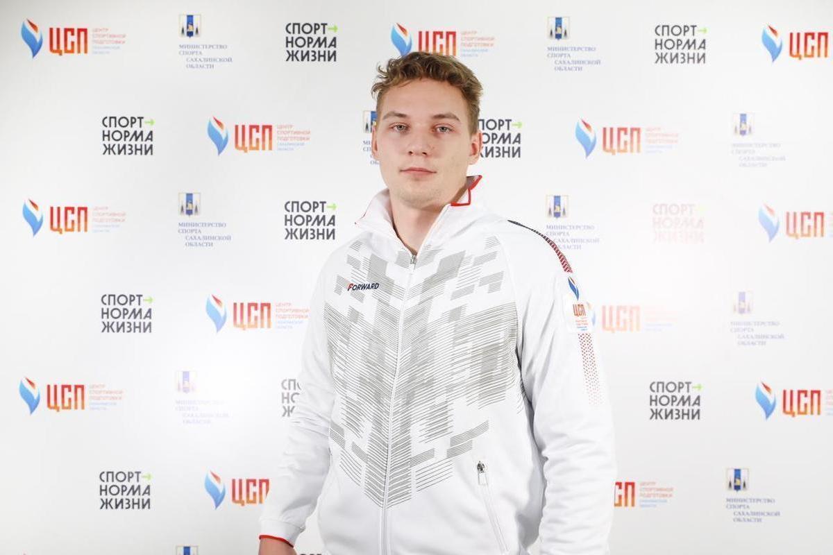 Para-snowboarder from Sakhalin Vsevolod Shcheglov became a master of sports of Russia